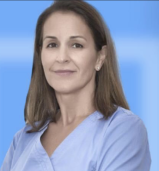 Dra. Carolina López Jiménez en consulta